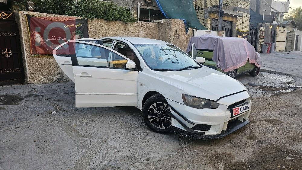 ميتسوبيشي لانسرEX